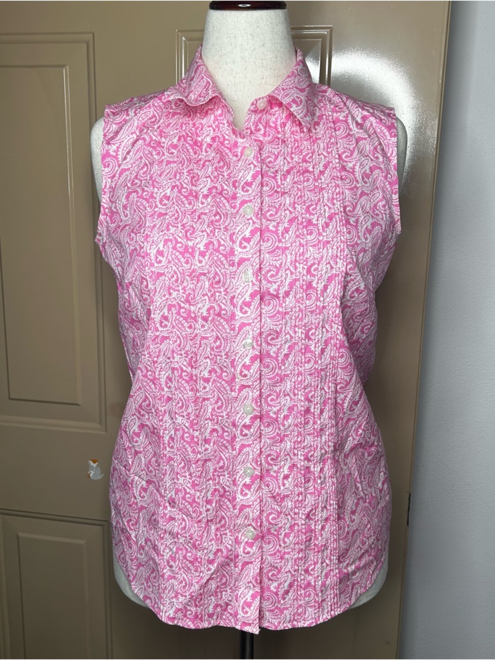 L.L. Bean Pink Paisley Sleeveless Button-Down Shirt